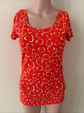 Escada Bright Red Short Sleeve Scoop Neck Heart Print Tee
